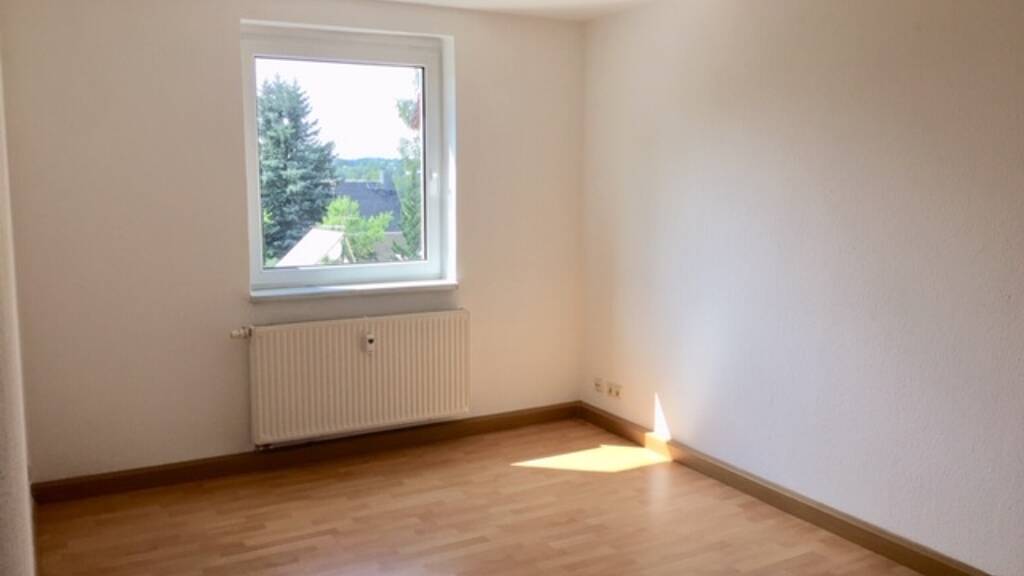 Wohnung zur Miete 250 € 2 Zimmer 54 m² frei ab sofort Waldheim 04736