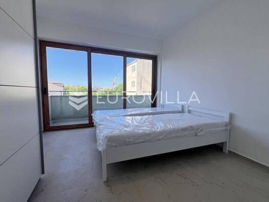 Wohnung zur Miete 850 € 2 Zimmer 49 m² 2. Geschoss Centar Pula