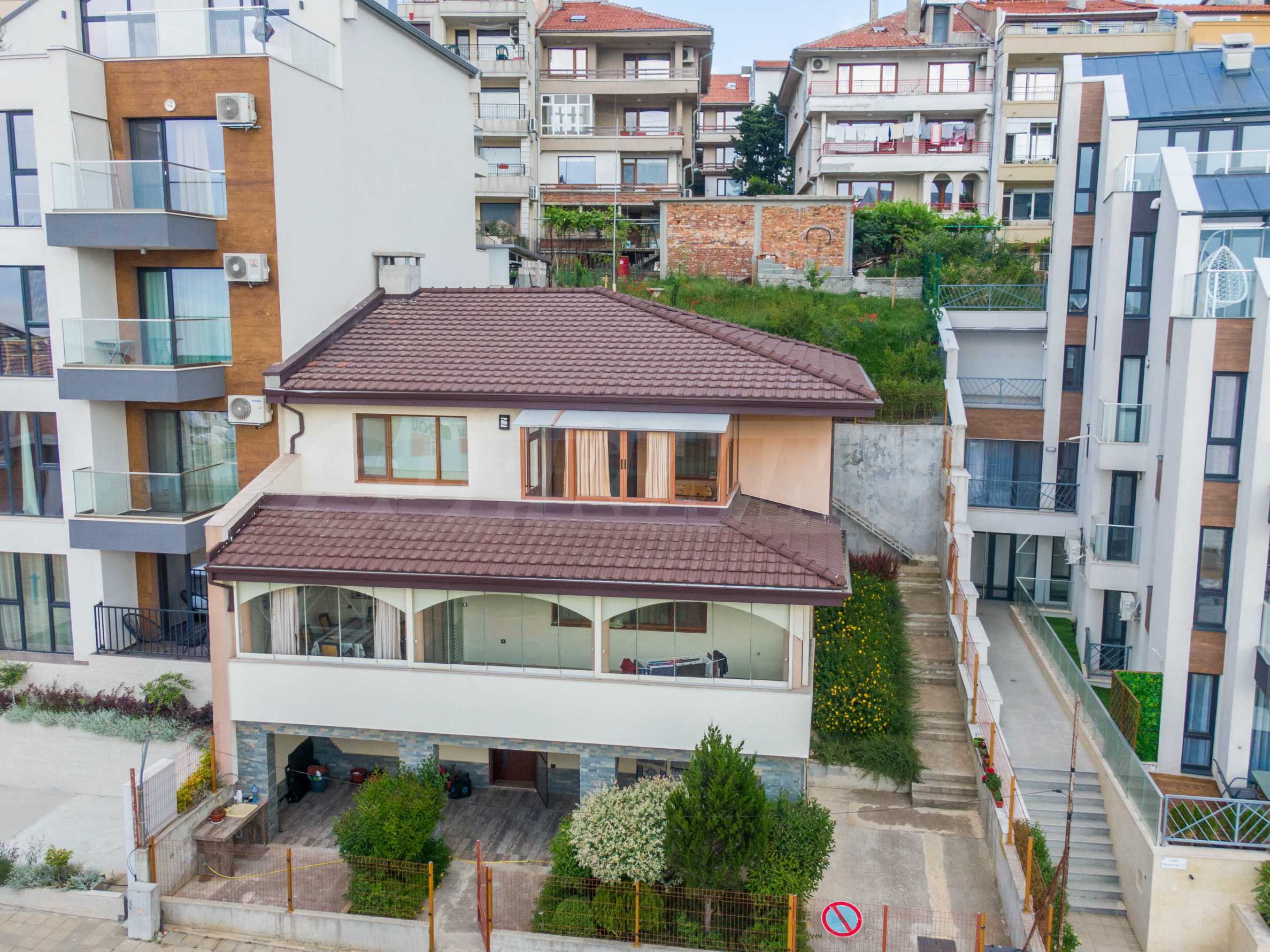 Reihenmittelhaus zum Kauf 360.000 € 8 Zimmer 281 m²<br/>Wohnfläche Sozopol