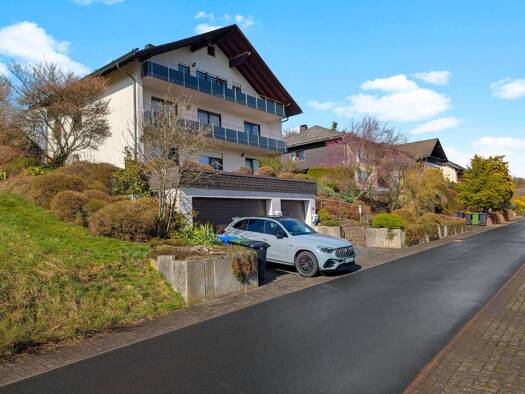 Mehrfamilienhaus zum Kauf 350.000 € 8 Zimmer 279,9 m² 699 m² Grundstück Niederdieten Breidenbach 35236