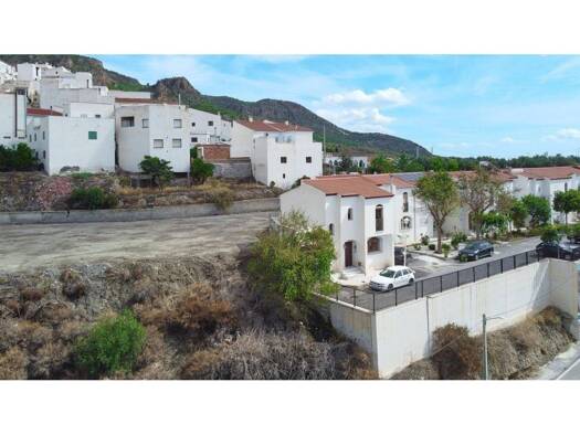 Reihenhaus zum Kauf 80.000 € 3 Zimmer 140 m² Urrácal 04879
