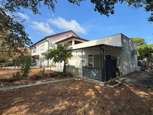 Einfamilienhaus zum Kauf 450.000 € 6 Zimmer 400 m² Dobrinj 51514