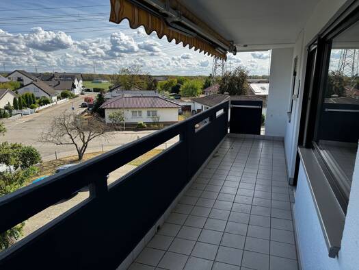 Wohnung zum Kauf 245.000 € 3 Zimmer 87,5 m² Geschoss 2/6 frei ab sofort Karlsruher Straße 99 Ketsch 68775