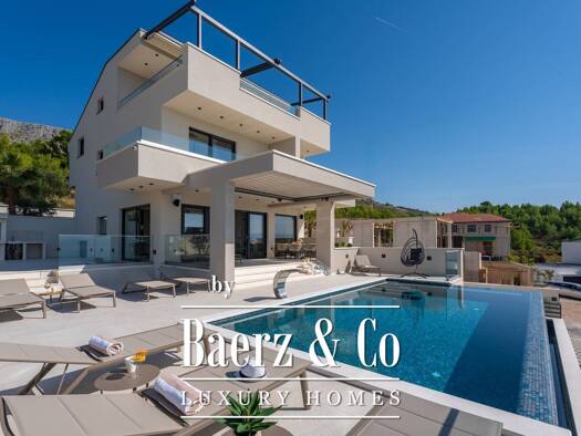 Villa zum Kauf 1.890.000 € 5 Zimmer 355 m² 640 m² Grundstück Podstrana
