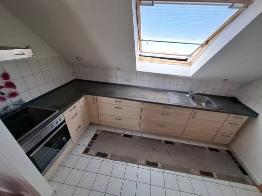 Wohnung zur Miete 325 € 2 Zimmer 56,7 m² 3. Geschoss frei ab 01.10.2026 Glauchauer Straße 15 Schloßchemnitz Schloßchemnitz 09113