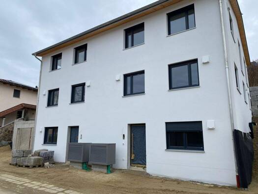 Doppelhaushälfte zur Miete - Erstbezug 2.300 € 6 Zimmer 170,6 m² 476 m² Grundstück frei ab 01.01.2026 Wartenberg 85456