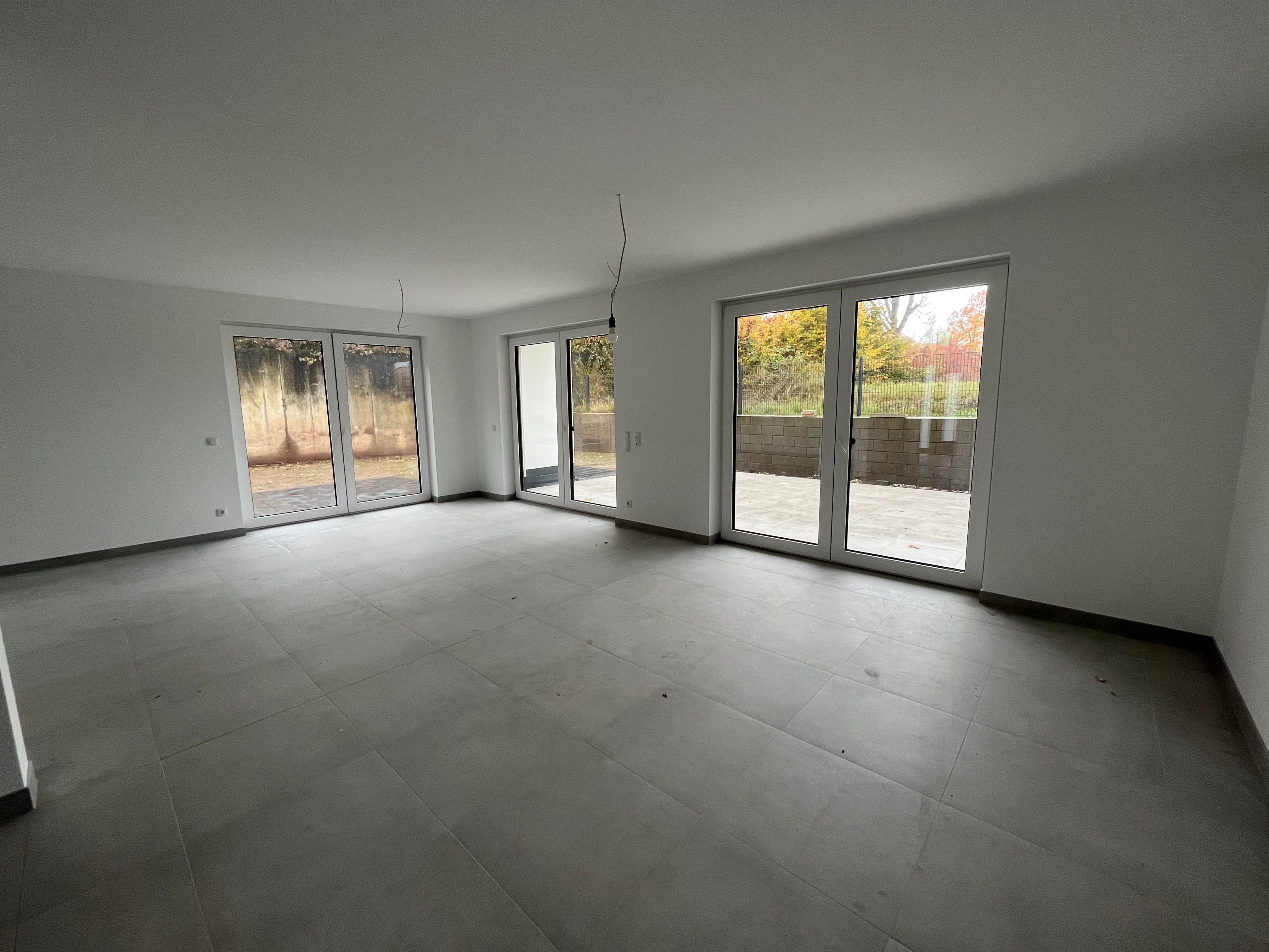 Doppelhaushälfte zum Kauf als Kapitalanlage geeignet 4 Zimmer 184,9 m²<br/>Wohnfläche 660 m²<br/>Grundstück Westl. Stadtgeb. -Schachen-Am Mühlberg Pirmasens 66953