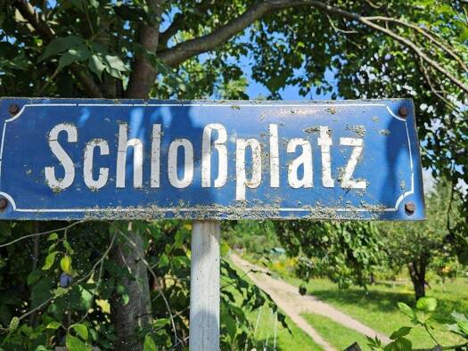 Schloss zum Kauf 500.000 € 40 Zimmer 3.876 m² 24.923 m² Grundstück frei ab sofort Mühlberg Mühlberg/Elbe 04931