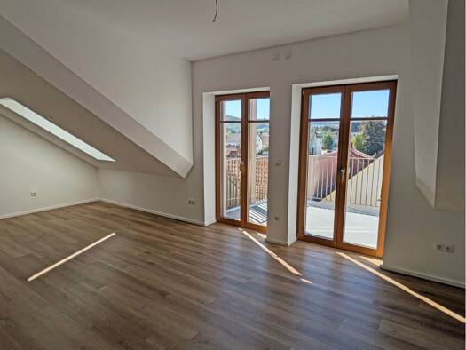 Wohnung zur Miete 650 € 3 Zimmer 74 m² 3. Geschoss Hirschau Hirschau 92242