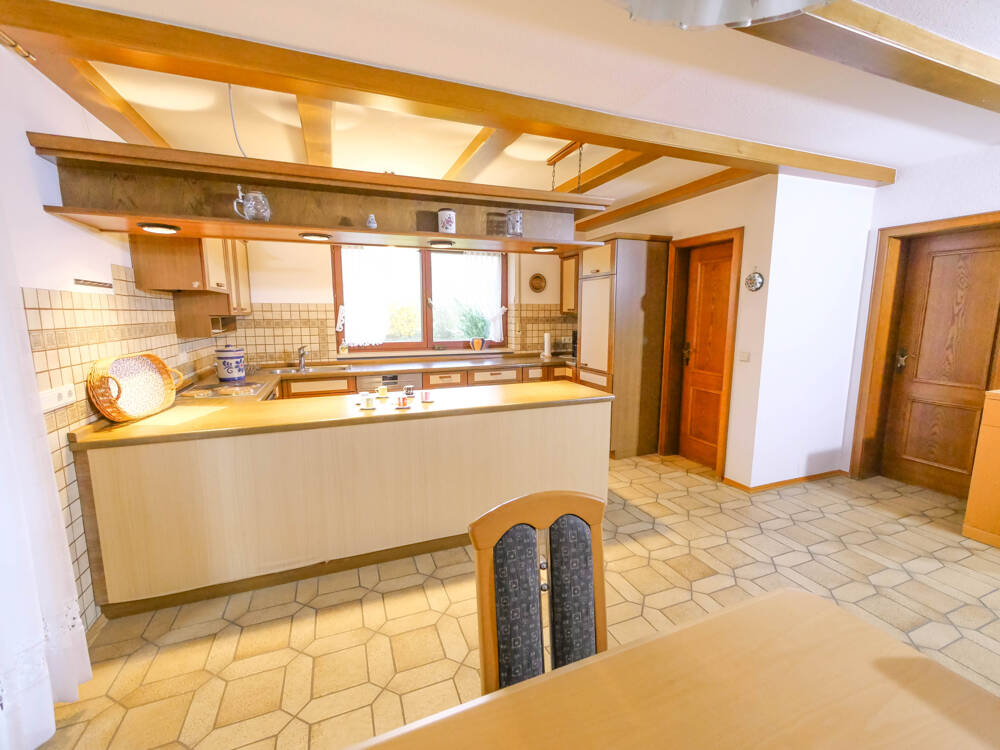 Immobilie in Neubrunn - Großzügiges Wohnhaus - stilvoll & gepflegt - Bild 4