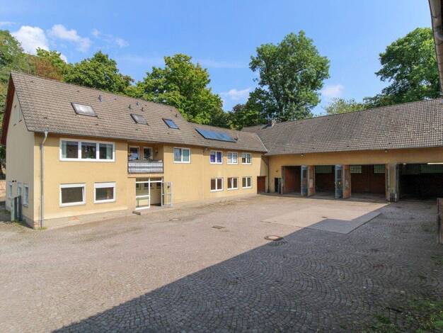 Haus zum Kauf 250.000 € 9 Zimmer 235 m² 1.100 m² Grundstück Philippsthal Philippsthal (Werra) 36269