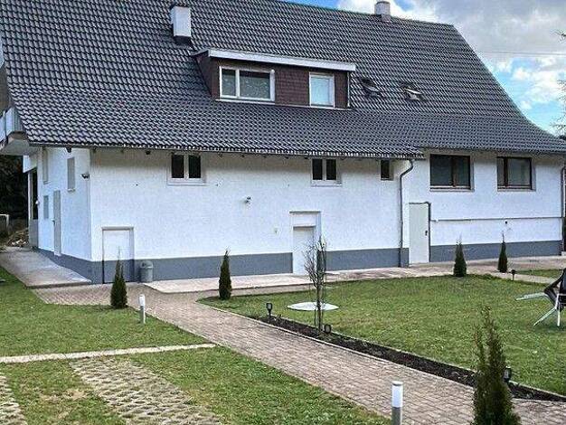 Mehrfamilienhaus zum Kauf provisionsfrei 650.000 € 15 Zimmer 370 m² 1.260 m² Grundstück Stühlingen 79780
