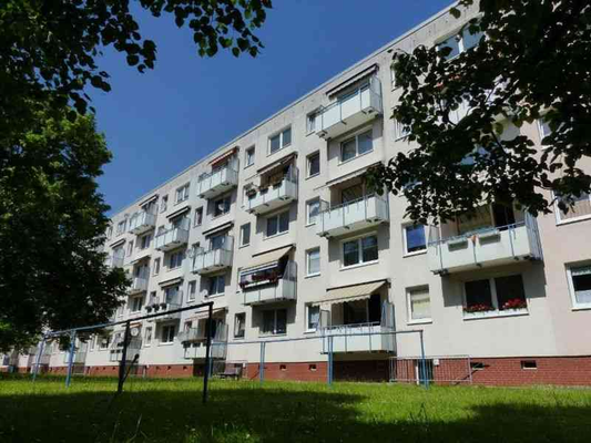 Wohnung zur Miete 700 € 4 Zimmer 65,1 m²<br/>Wohnfläche ab sofort<br/>Verfügbarkeit Grevesmühlener Str. Lankow Schwerin 19057