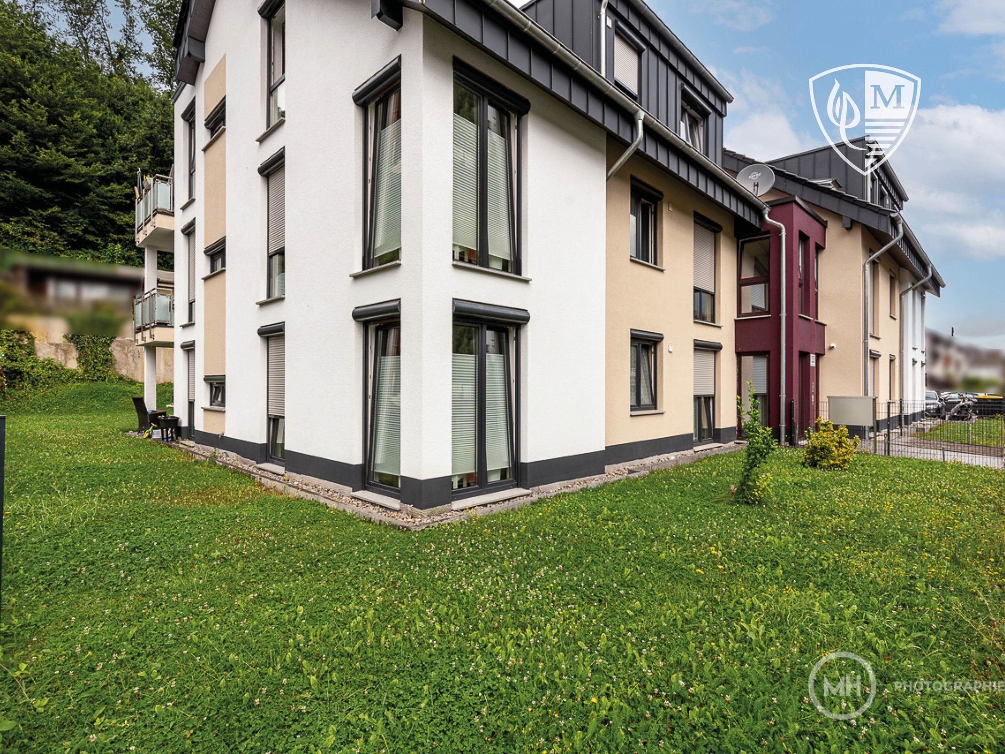 Mehrfamilienhaus zum Kauf als Kapitalanlage geeignet 1.999.000 € 23 Zimmer 903,5 m²<br/>Wohnfläche 965 m²<br/>Grundstück Eitorf Eitorf 53783