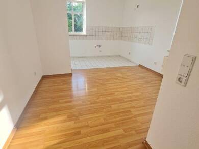 Wohnung zur Miete 395 € 2 Zimmer 62,3 m² 1. Geschoss frei ab sofort Limbach-Oberfrohna Limbach-Oberfrohna 09212