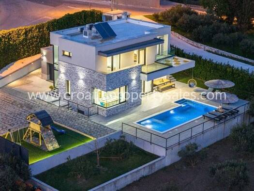 Haus zum Kauf 1.400.000 € 4 Zimmer 290 m² Split