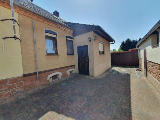 Doppelhaushälfte zum Kauf 34.900 € 6 Zimmer 120 m² 392 m² Grundstück frei ab sofort Finkengasse 14 A Rothenschirmbach Eisleben 06295