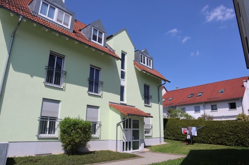 Wohnung zur Miete 325 € 2 Zimmer 51 m²<br/>Wohnfläche Vielau Reinsdorf 08141