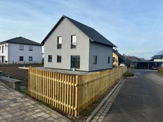 Einfamilienhaus zum Kauf provisionsfrei 389.000 € 5,5 Zimmer 161 m² 632 m² Grundstück Am neuen Kreuz 7 Auderath 56766