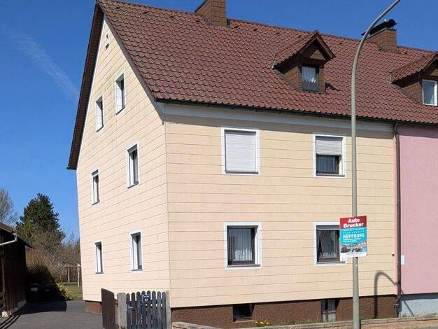 Doppelhaushälfte zum Kauf provisionsfrei 170.000 € 9 Zimmer 146 m² 660 m² Grundstück frei ab sofort Egerer Straße 51 Waldsassen 95652