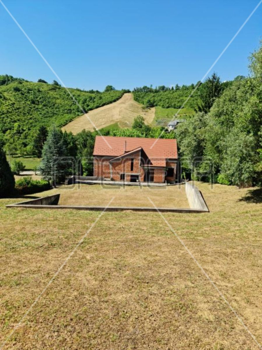 Haus zum Kauf 295.000 € 8 Zimmer 400 m²<br/>Wohnfläche 4.852 m²<br/>Grundstück Srebrnjak Mala Gorica