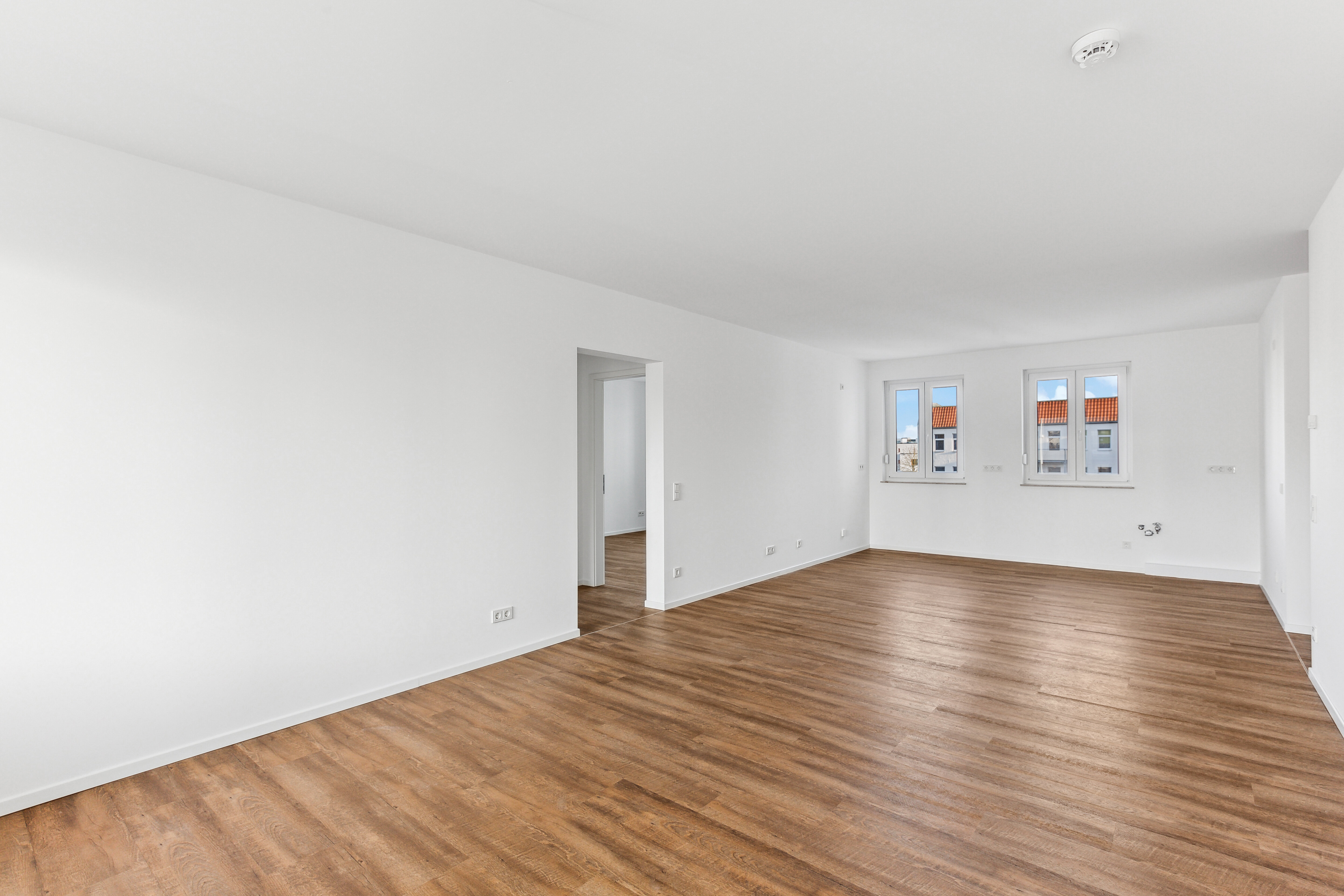 Wohnung zur Miete 910 € 3 Zimmer 93,7 m²<br/>Wohnfläche 1.<br/>Geschoss 01.12.2024<br/>Verfügbarkeit Rogätzer Str. 93 Hohepfortestraße Magdeburg 39106