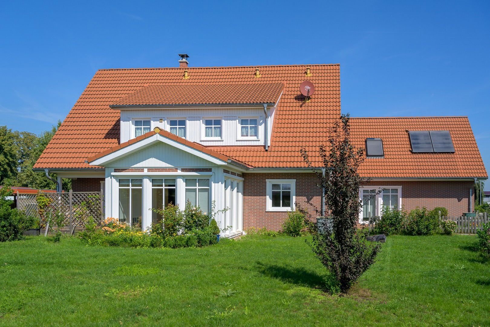 Einfamilienhaus zum Kauf provisionsfrei 550.000 € 10 Zimmer 241,2 m²<br/>Wohnfläche 1.999 m²<br/>Grundstück Breitenrode Oebisfelde 39646