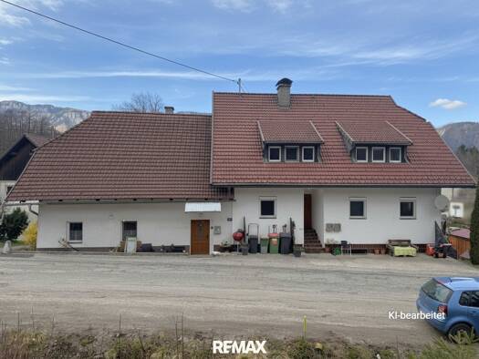 Mehrfamilienhaus zum Kauf als Kapitalanlage geeignet 293.000 € 292 m² 1.241 m² Grundstück Arnoldstein 9587