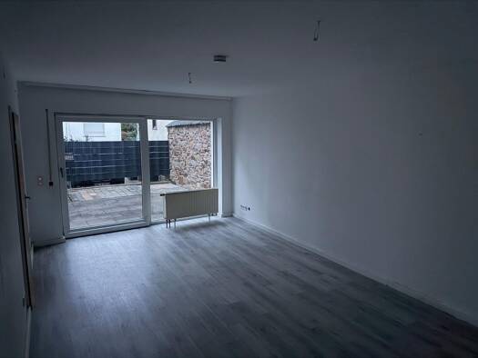 Einfamilienhaus zur Miete 1.800 € 4 Zimmer 100 m² 130 m² Grundstück frei ab sofort Ober-Rosbach Rosbach vor der Höhe 61191