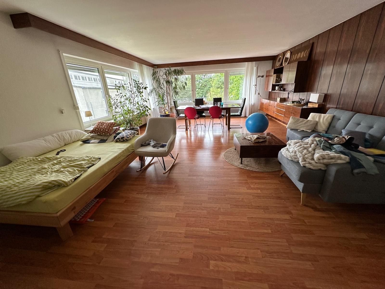 Wohnung zur Miete 1.300 € 3,5 Zimmer 136 m²<br/>Wohnfläche 1.<br/>Geschoss 01.12.2024<br/>Verfügbarkeit Südstadt Ravensburg 88214