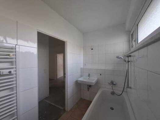 Wohnung zur Miete 787 € 4 Zimmer 107,5 m² 2. Geschoss frei ab 16.09.2026 Treuenbrietzener Straße 5 Märkisches Viertel Reinickendorf 13439