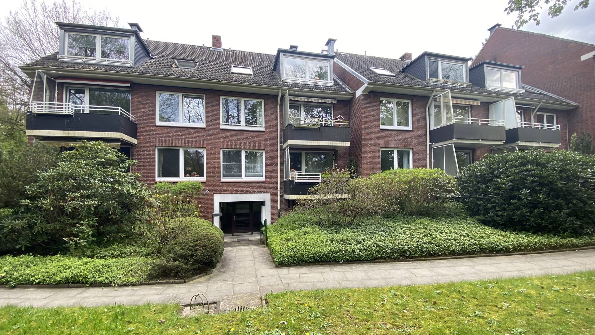 Mehrfamilienhaus zum Kauf 2.400.000 € 851,4 m²<br/>Wohnfläche 3.272 m²<br/>Grundstück Rahlstedt Hamburg 22149