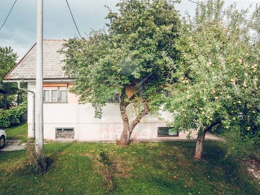Einfamilienhaus zum Kauf 59.000 € 4 Zimmer 200 m² 705 m² Grundstück Slunj