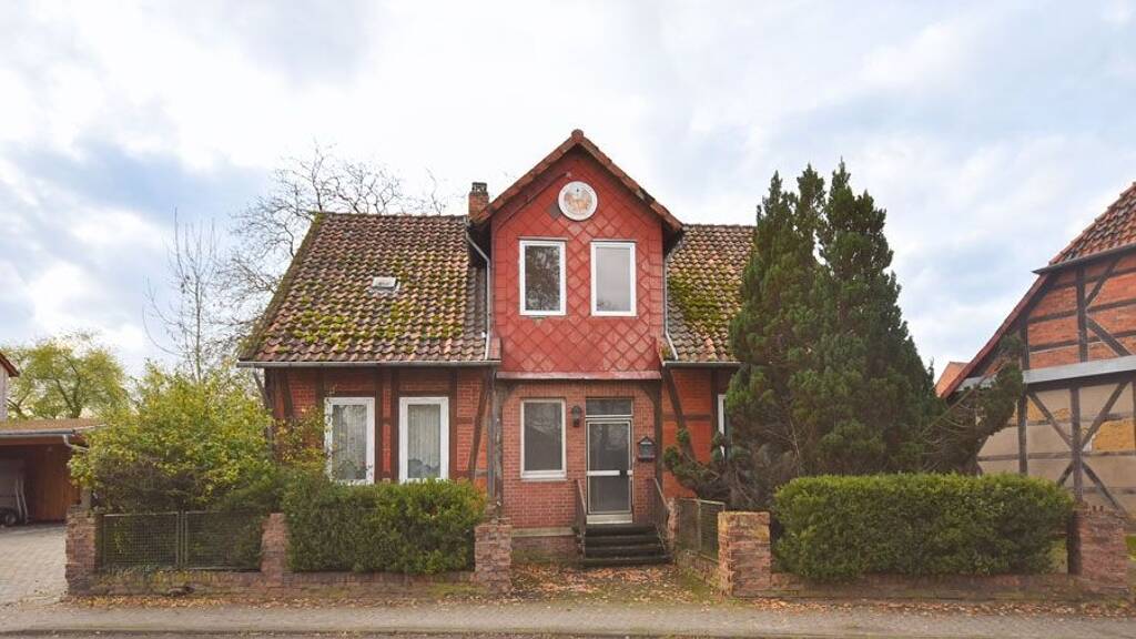 Einfamilienhaus zum Kauf 240.000 € 7 Zimmer 188 m² 574 m² Grundstück Oelerse Edemissen bei Peine 31234