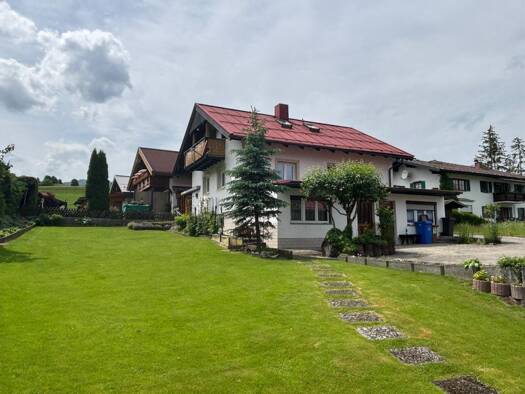 Einfamilienhaus zum Kauf 775.000 € 7 Zimmer 139,3 m² 908 m² Grundstück frei ab sofort Fischen Fischen im Allgäu 87538