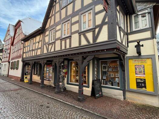 Sonstiges zum Kauf provisionsfrei als Kapitalanlage geeignet 495.000 € 9 Zimmer 218 m² Grundstück Burgstraße 39 Eppstein 65817