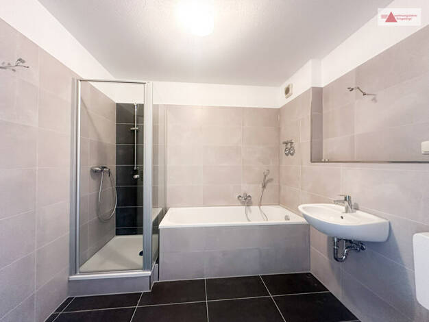 Wohnung zur Miete 572 € 3 Zimmer 88 m² 1. Geschoss frei ab sofort Niederlungwitz Glauchau 08371