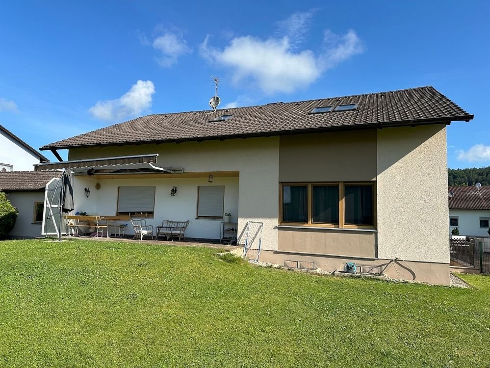 Mehrfamilienhaus zum Kauf 376.000 € 8 Zimmer 166 m²<br/>Wohnfläche 820 m²<br/>Grundstück Julbach Julbach 84387