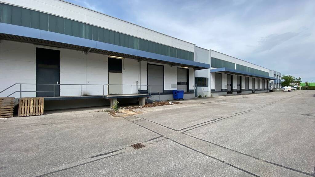 Medizinisches Gebäude zur Miete 12,90 € 1.032,7 m² Bürofläche teilbar ab 1.032,7 m² Feldkirchen 85622