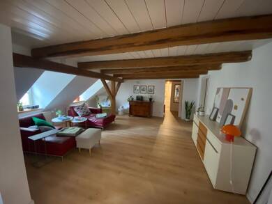 Wohnung zur Miete 840 € 4 Zimmer 121 m² Geschoss 2/2 frei ab 01.08.2025 Parsberger Straße 1 Velburg Velburg 92355