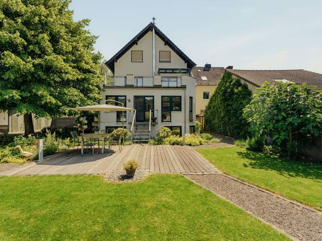 Doppelhaushälfte zum Kauf 879.000 € 13 Zimmer 370,5 m² 863 m² Grundstück Donrath Lohmar 53797