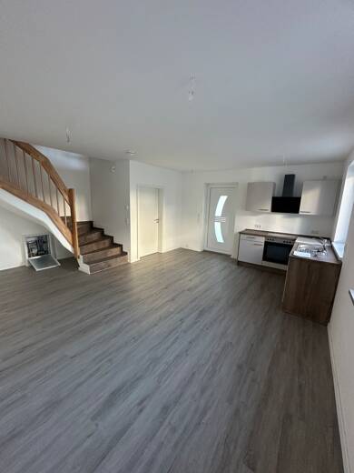 Reihenmittelhaus zur Miete 1.300 € 4 Zimmer 103 m² 623 m² Grundstück frei ab sofort Lauenburg/Elbe 21481