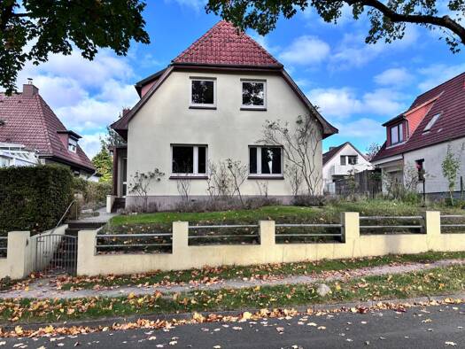 Einfamilienhaus zum Kauf 395.000 € 8 Zimmer 200 m² 699 m² Grundstück Bad Schwartau 23611