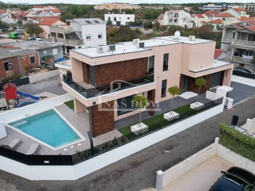 Einfamilienhaus zum Kauf - Erstbezug 1.000.000 € 3 Zimmer 184 m² Vodice 22211