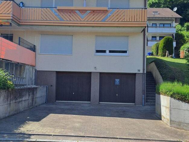 Mehrfamilienhaus zum Kauf provisionsfrei 520.000 € 9 Zimmer 252 m² 640 m² Grundstück Hallauer Straße 32 Stühlingen Stühlingen 79780