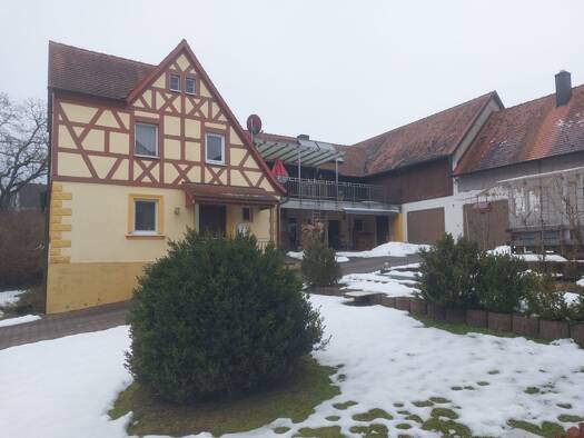 Mehrfamilienhaus zum Kauf 380.000 € 6 Zimmer 137 m² 648 m² Grundstück Kauernhofen Eggolsheim 91330