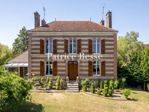 Reihenmittelhaus zum Kauf 607.000 € 8 Zimmer 288 m² 3.587 m² Grundstück Moussey 10800