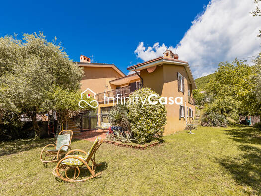 Villa zum Kauf 650.000 € 6 Zimmer 135 m² 710 m² Grundstück Località Bisse Caprino Veronese 37013