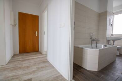 Wohnung zur Miete 340 € 3 Zimmer 60,9 m² 5. Geschoss Hildesheimer Str. 46 Südstadt Halle (Saale) 06128