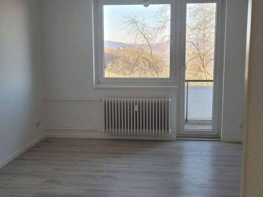 Wohnung zur Miete 500 € 3 Zimmer 66,4 m² 2. Geschoss frei ab 01.03.2026 Eschwege 37269